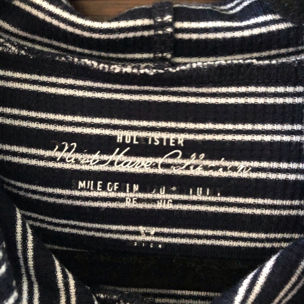 Hollister long sleeve thermal hooded blue & white striped semi-cropped top in XS - Picture 4 of 8